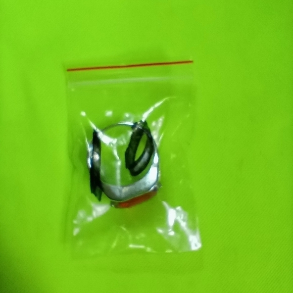 Silvertone red crystal ring size 10 - Picture 2 of 5